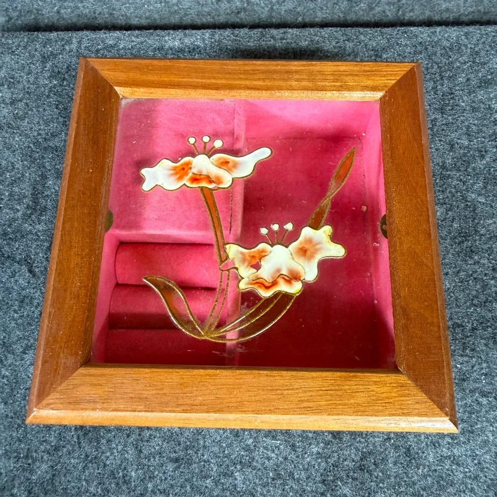 Vintage Wooden Musical Jewelry Box Pink‎ Velvet Lining Floral Painted Glass Lid